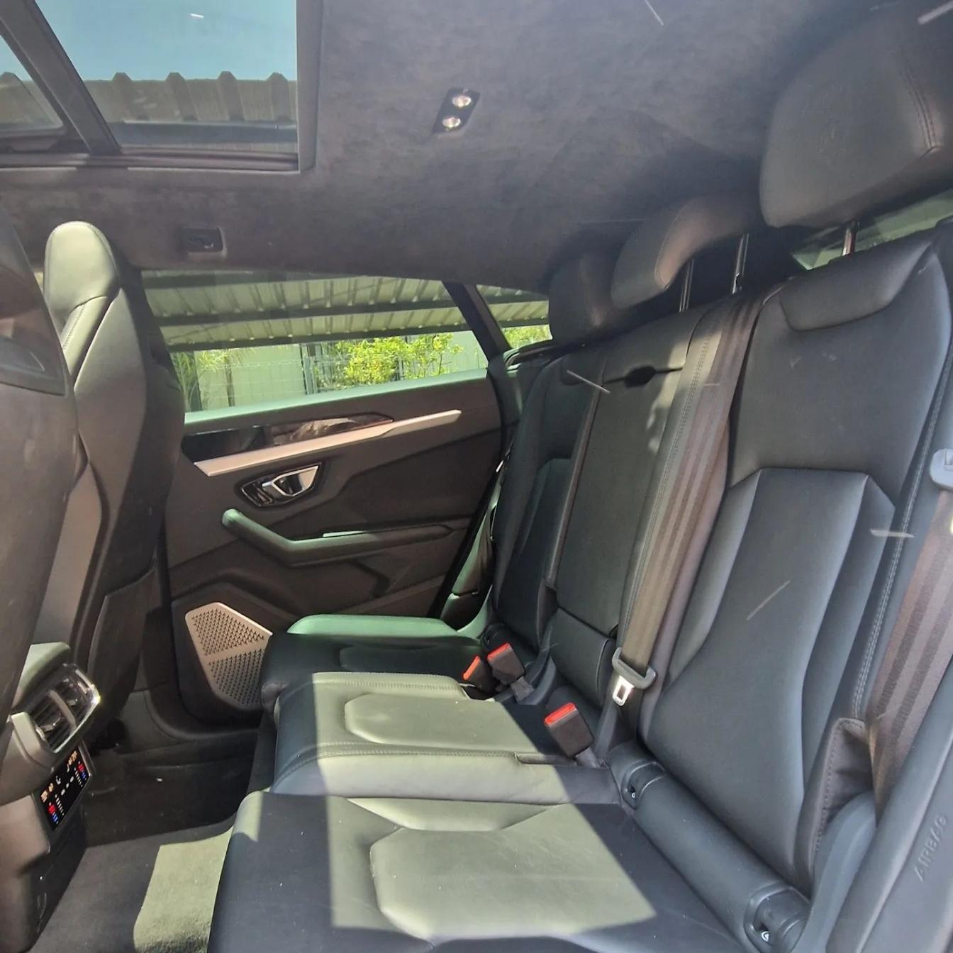 Orange Lamborghini Urus SUV for rent in Marbella – 641 HP, 4.0L V8, 4WD, automatic, 5 seats.