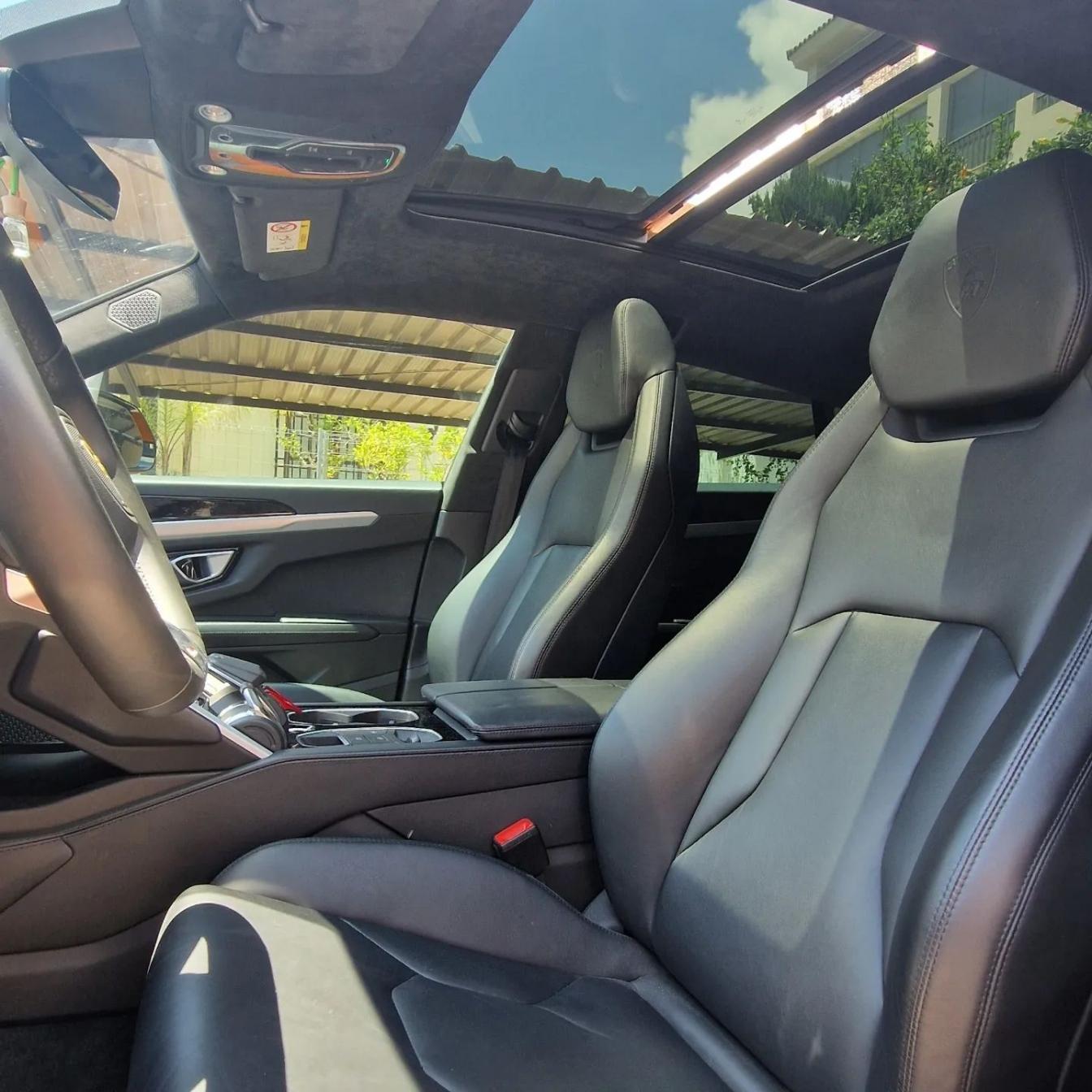 Orange Lamborghini Urus SUV for rent in Marbella – 641 HP, 4.0L V8, 4WD, automatic, 5 seats.