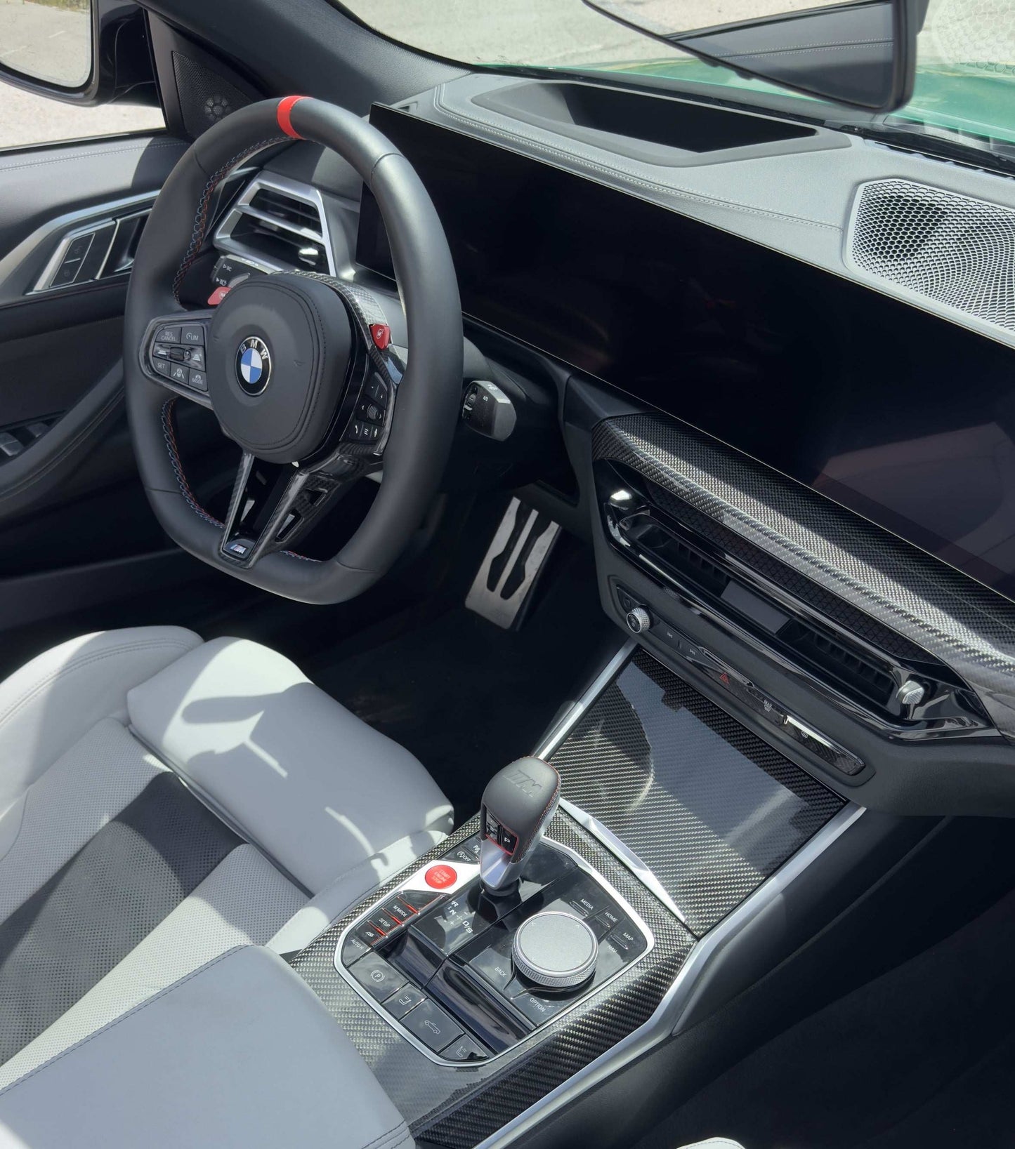 BMW M4 Competition Cabrio sports convertible for rent in Alicante – 510 HP, 3.7s 0–100 km/h, xDrive AWD, open-top driving.