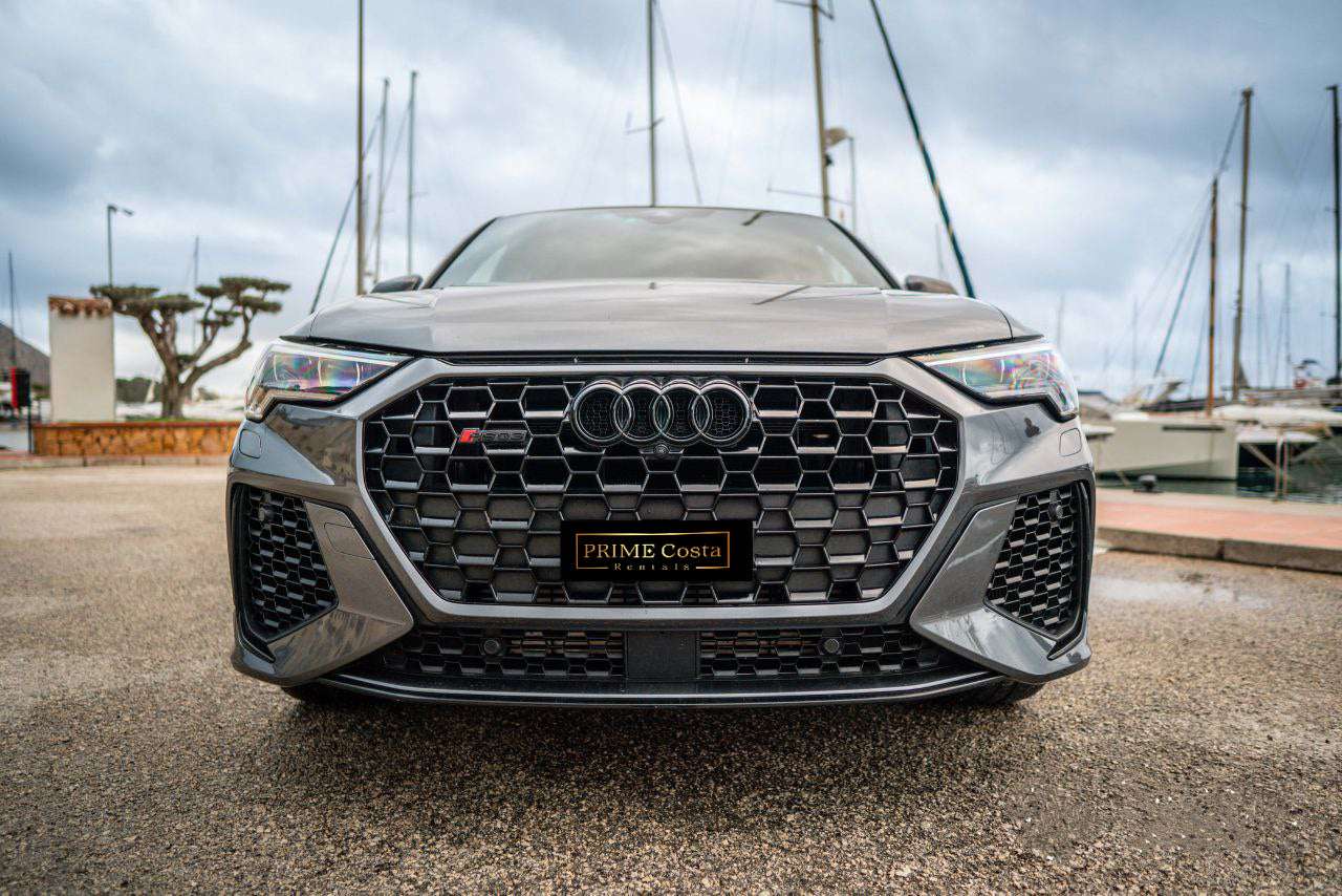 Audi RSQ3 sporty SUV for rent in Alicante – 2.5L turbo engine, 400 HP, quattro AWD performance.