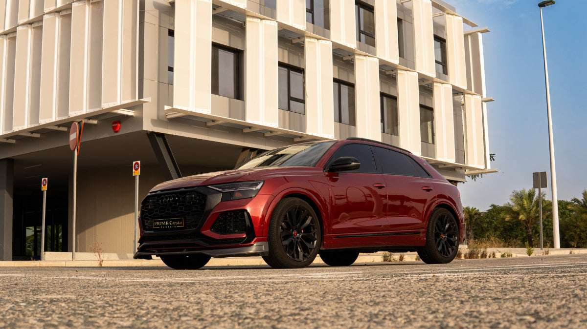 Audi RS Q8 luxury SUV for rent in Alicante – 600 HP, 4.0L V8 mild hybrid, automatic, 4WD crossover.