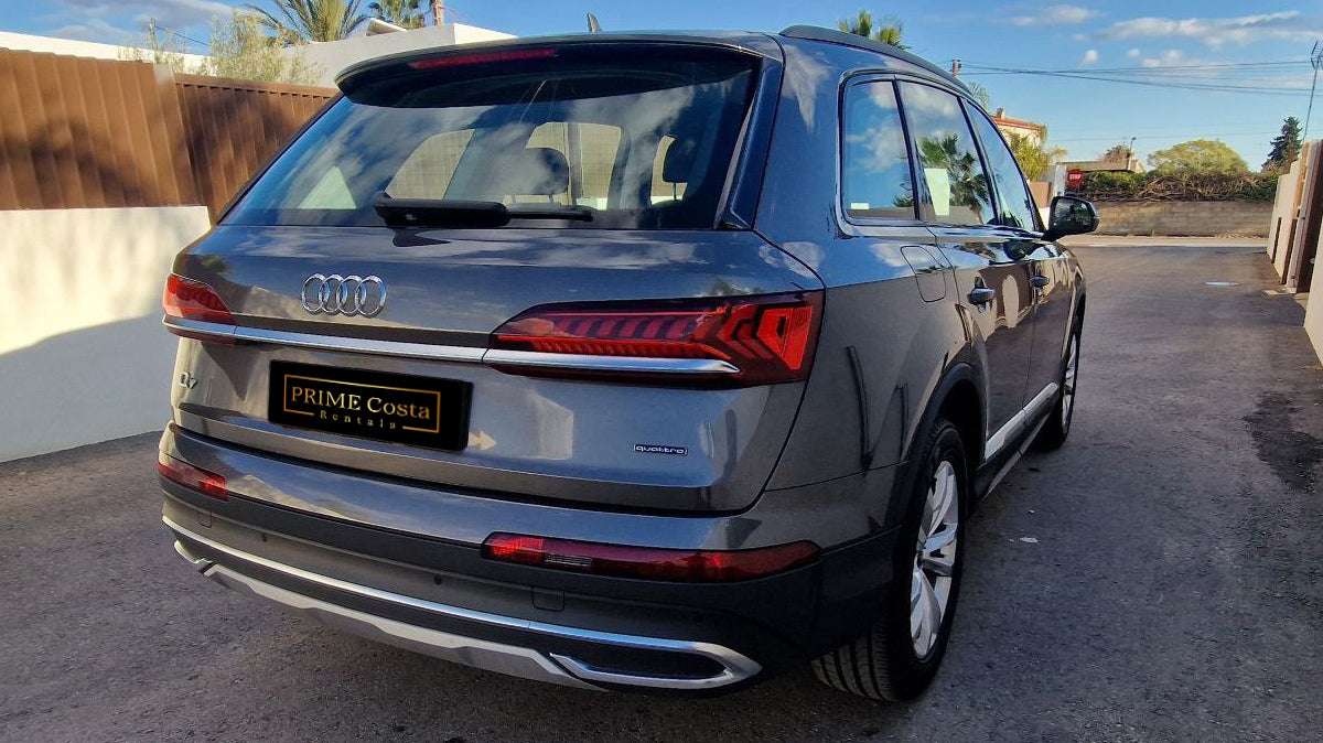 Audi Q7 55 TFSI luxury SUV for rent in Alicante β 3.0L V6 engine, quattro AWD, spacious premium interior.