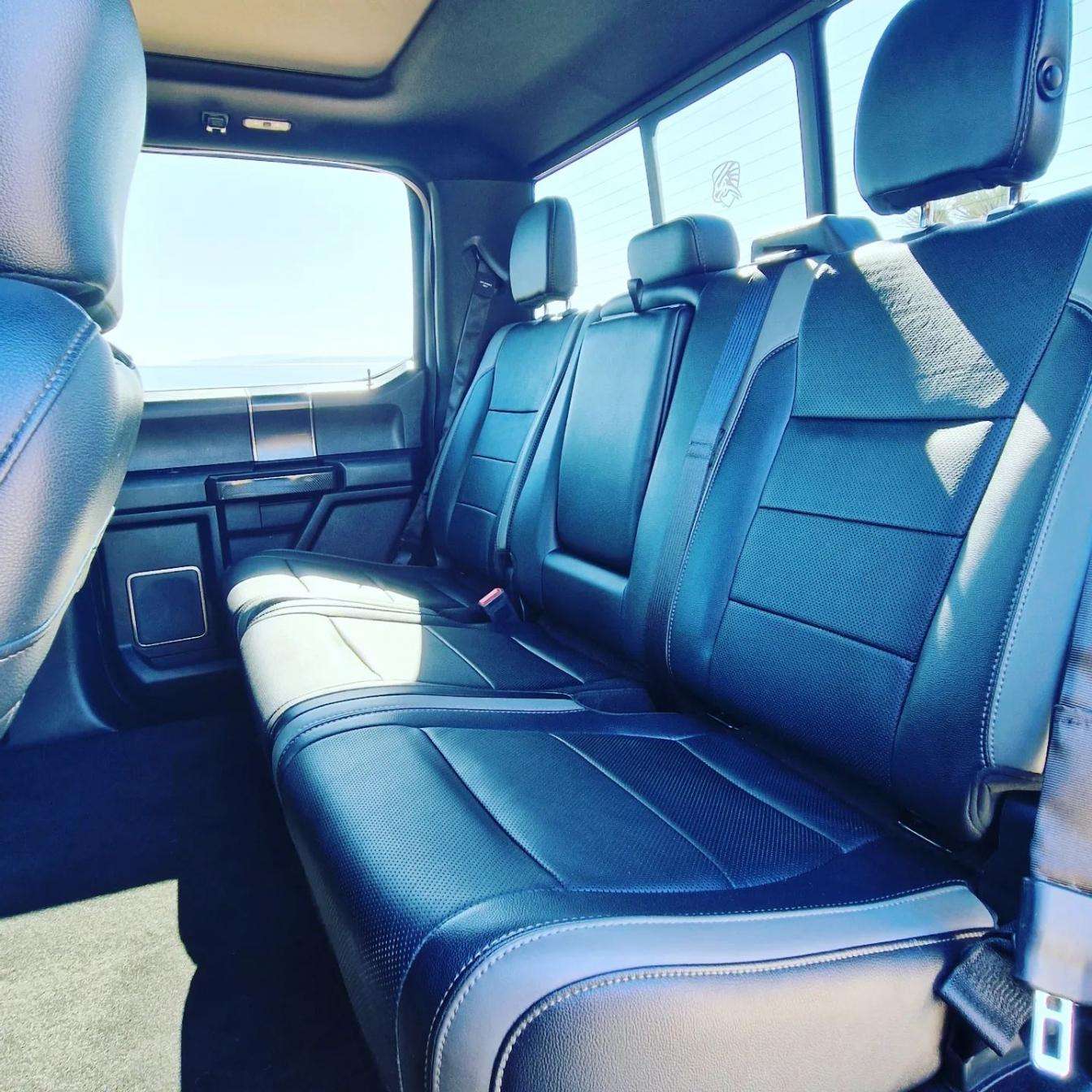 Ford F-150 Raptor 450 HP 4WD SUV for rent in Marbella – twin-turbo performance, automatic transmission.