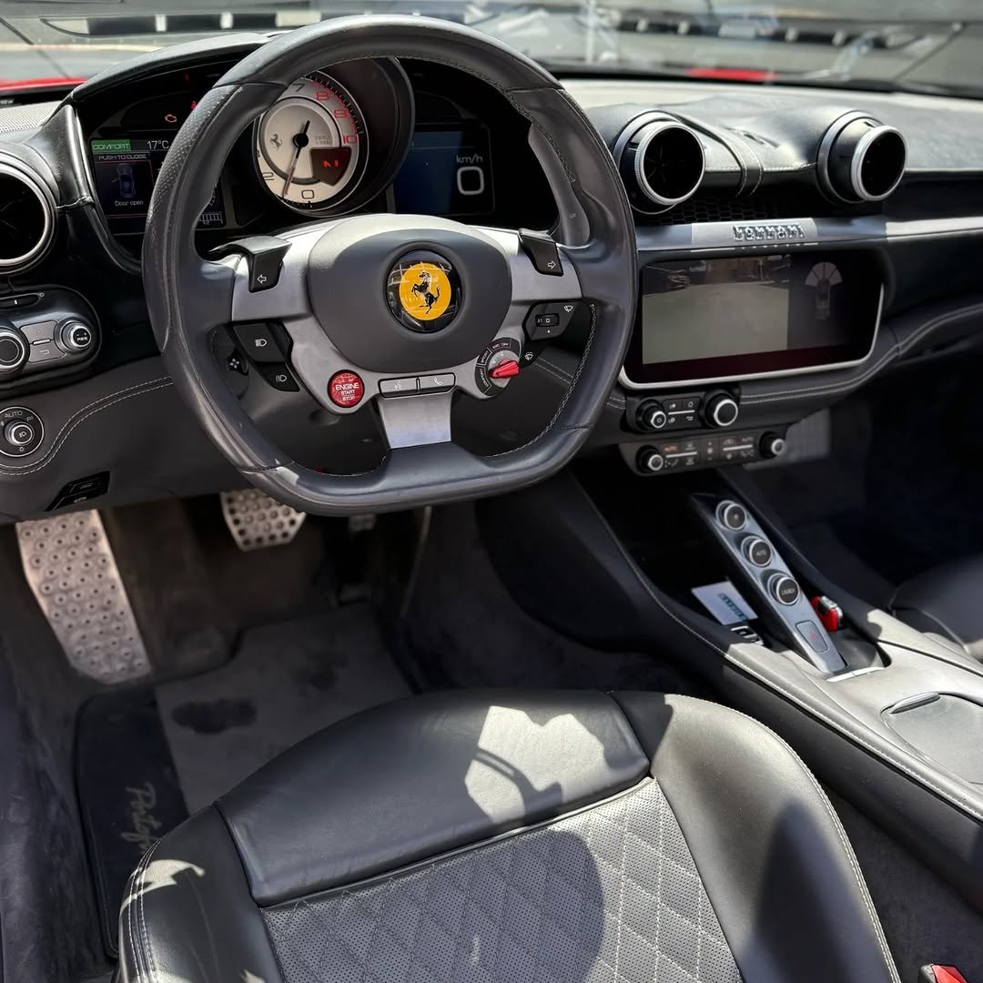 Ferrari Portofino convertible supercar for rent in Marbella – V8 twin-turbo, Italian design.
