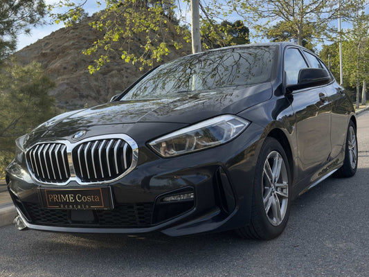 BMW 118 M Package sporty hatchback for rent in Benidorm – 1.5L turbo, compact and premium.