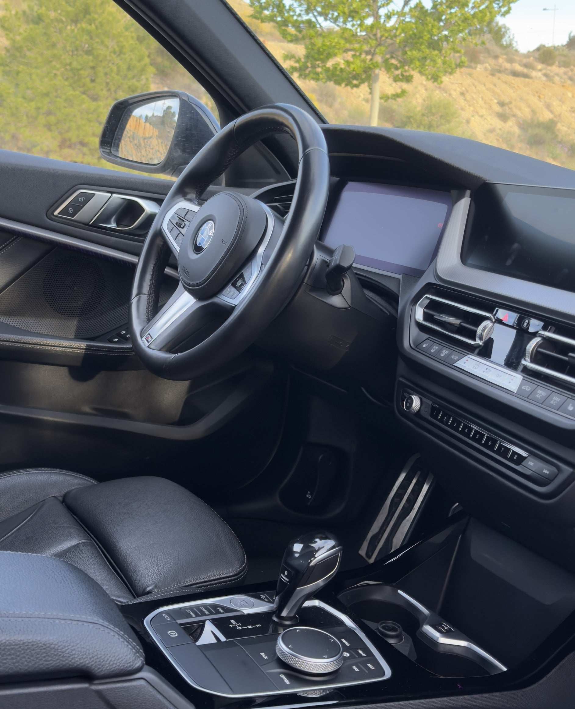 BMW 118 M Package sporty hatchback for rent in Benidorm – 1.5L turbo, compact and premium.