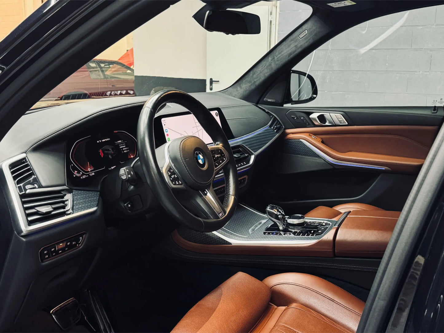 BMW X7 M50i premium cockpit digital dashboard luxury SUV rental Costa Blanca