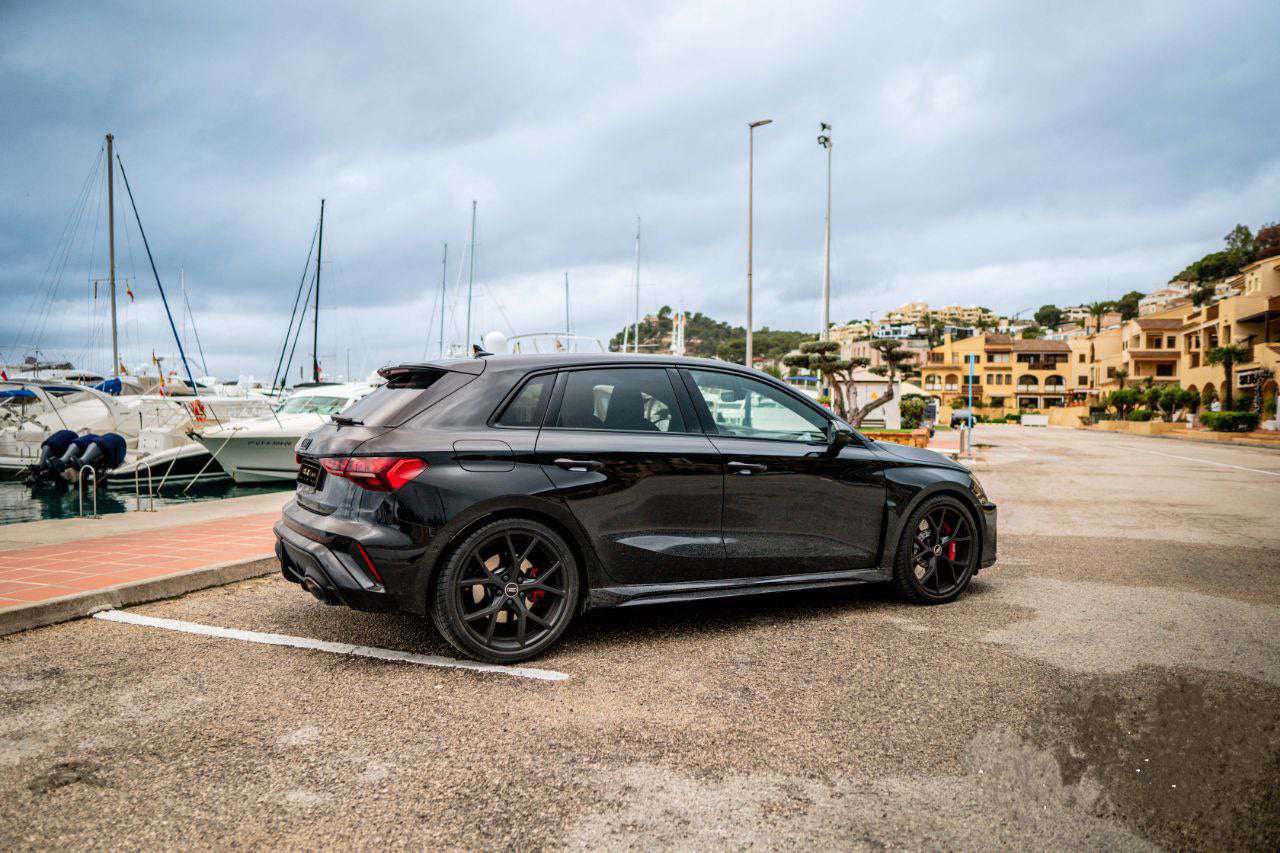 Audi RS3 2023 high-performance sedan for rent in Alicante – 400 HP, AWD, 0–100 in 3.8s.
