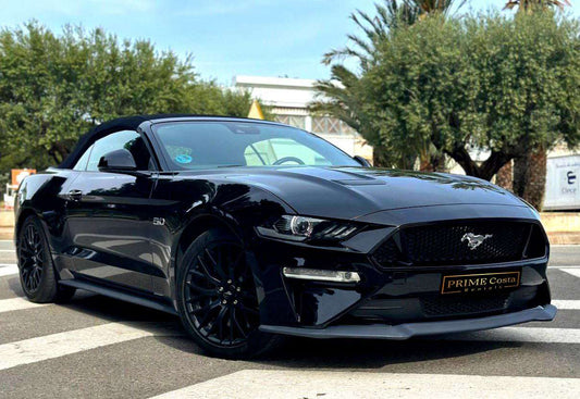 Ford Mustang GT 5.0 muscle car for rent in Alicante – V8 engine, automatic, iconic design.
