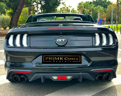 Ford Mustang GT 5.0 muscle car for rent in Alicante – V8 engine, automatic, iconic design.

