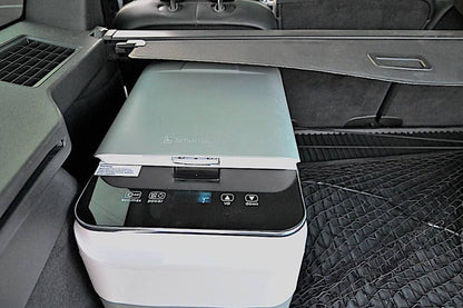 Volvo XC90 luxury SUV for rent in Alicante – 2021 model, AWD, leather interior, panoramic roof.
