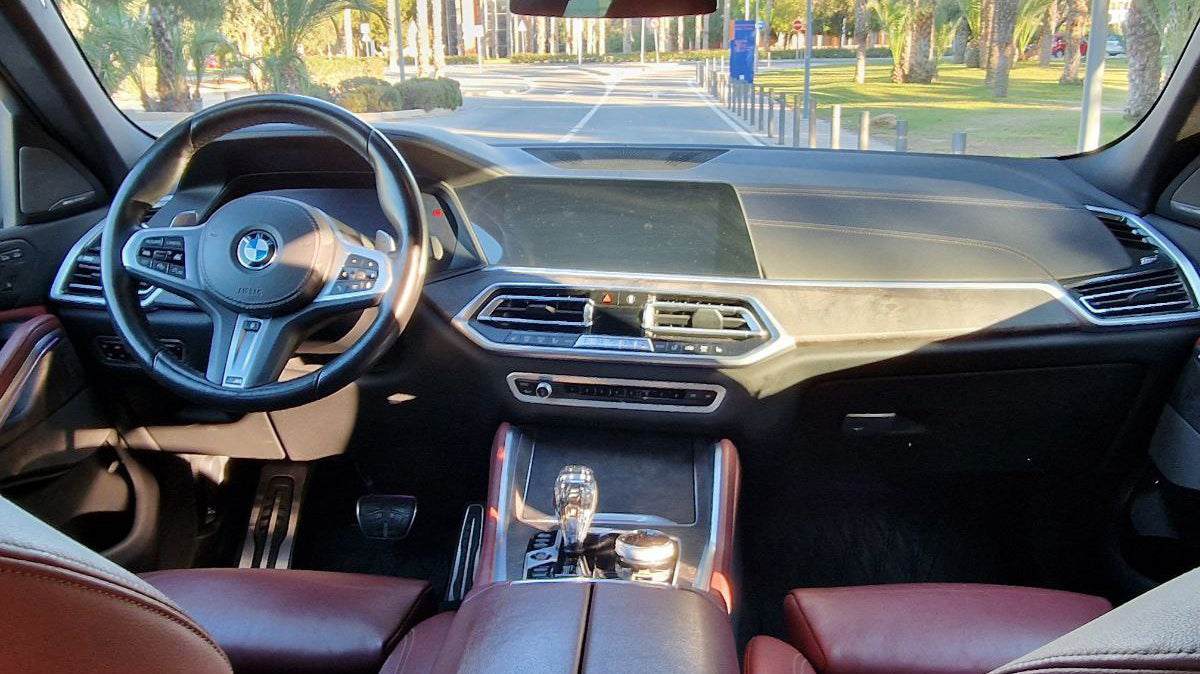 BMW X6 luxury sport SUV for rent in Alicante – premium design, dynamic performance, 5-seater.