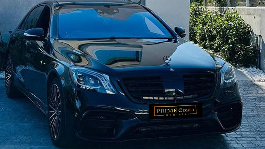 Mercedes-Benz S500 luxury sedan for rent in Alicante – V8 twin-turbo engine, AWD, premium interior.
